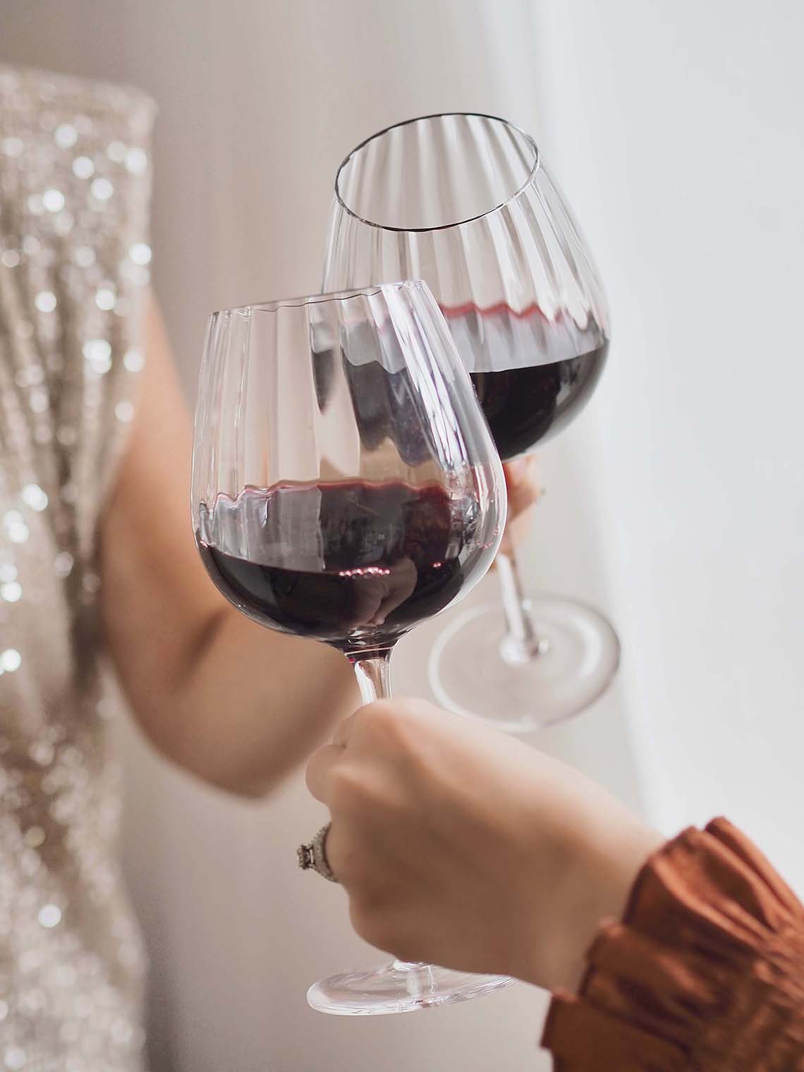 Sparkle Wine Glass (set of 2) - The Cross Decor & Design