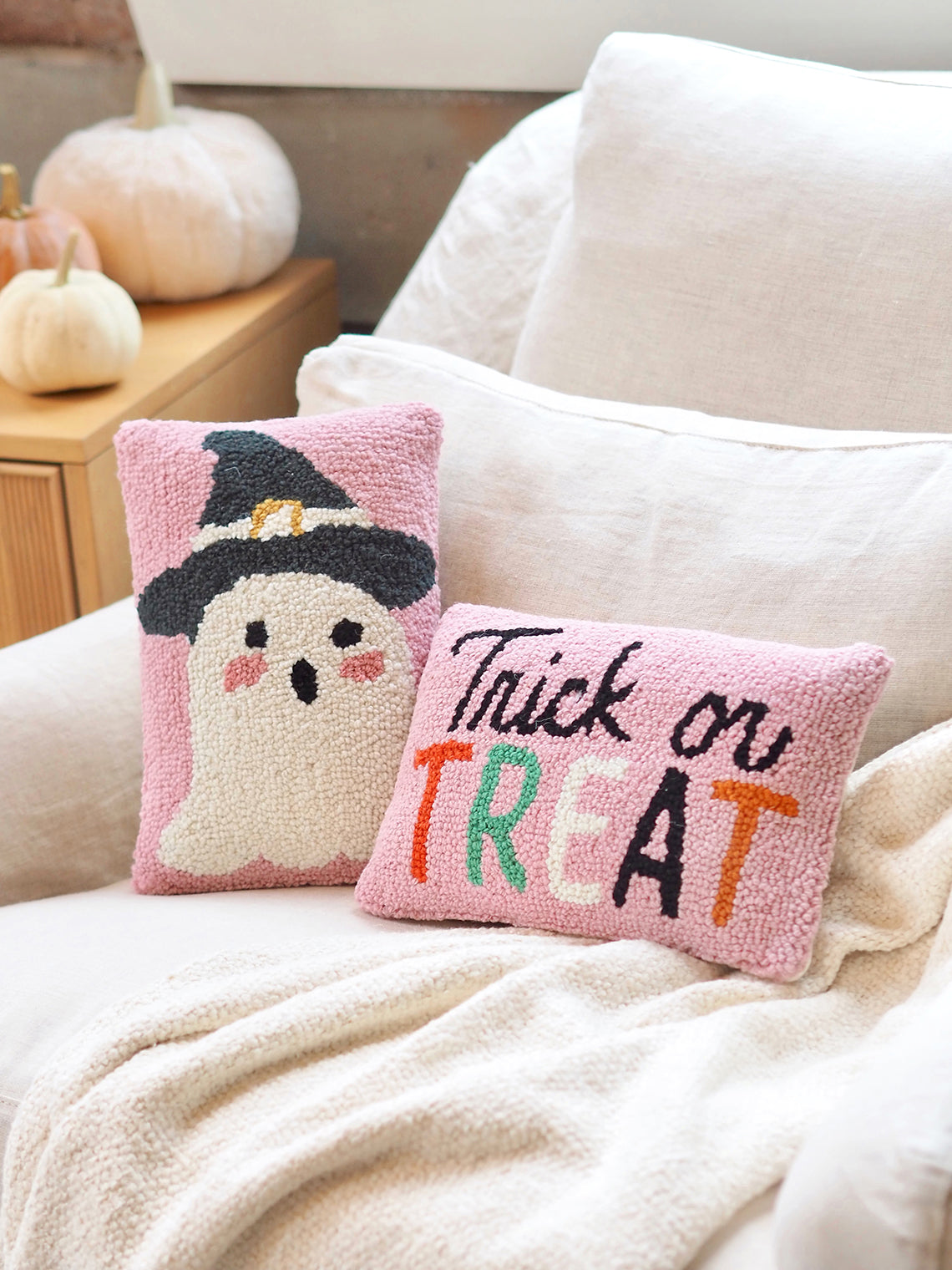 Trick or Treat Hook Pillow 8x12