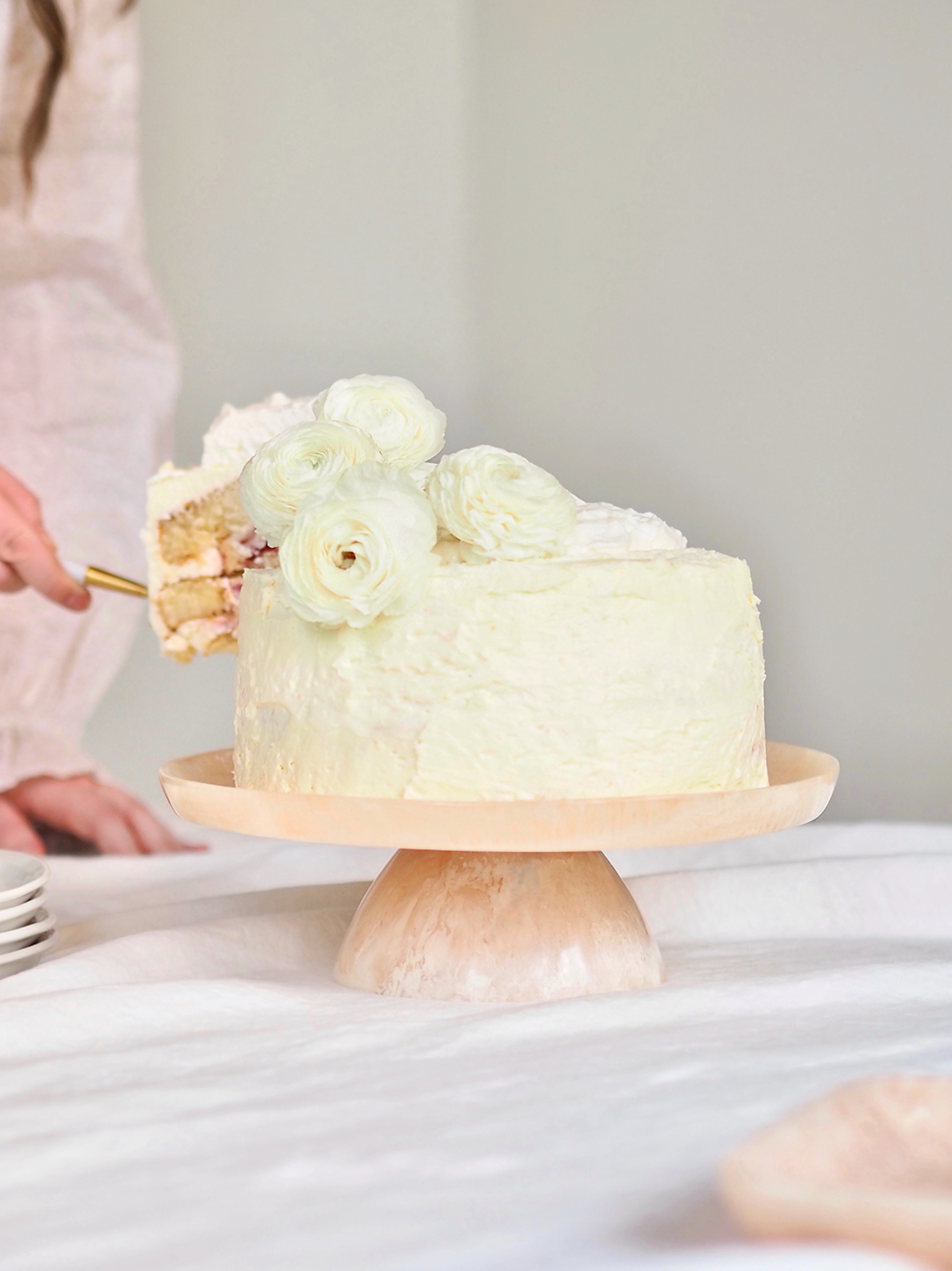Ariana Pink Resin Cake Plate - The Cross Decor & Design