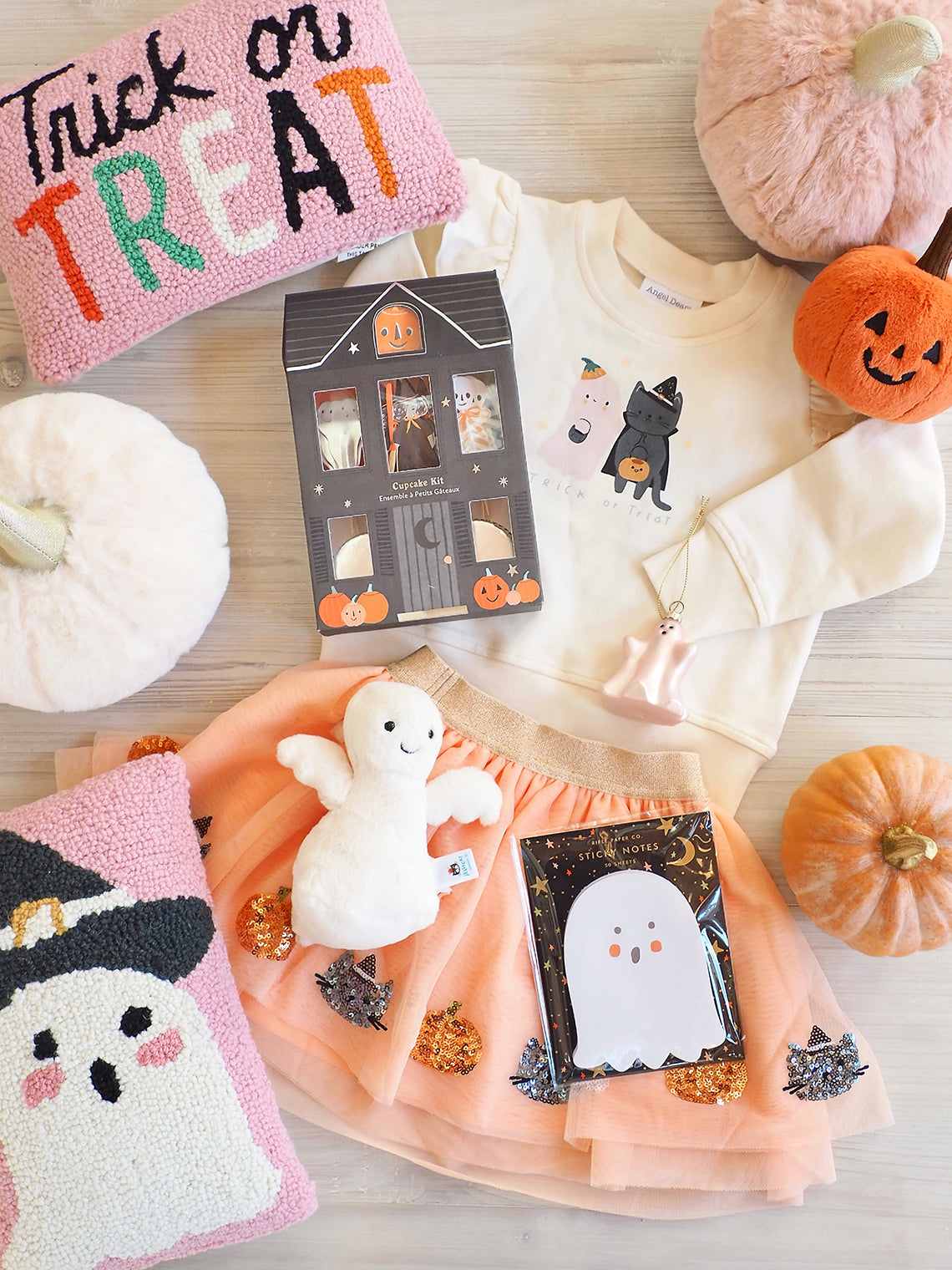 Trick or Treat Hook Pillow 8x12