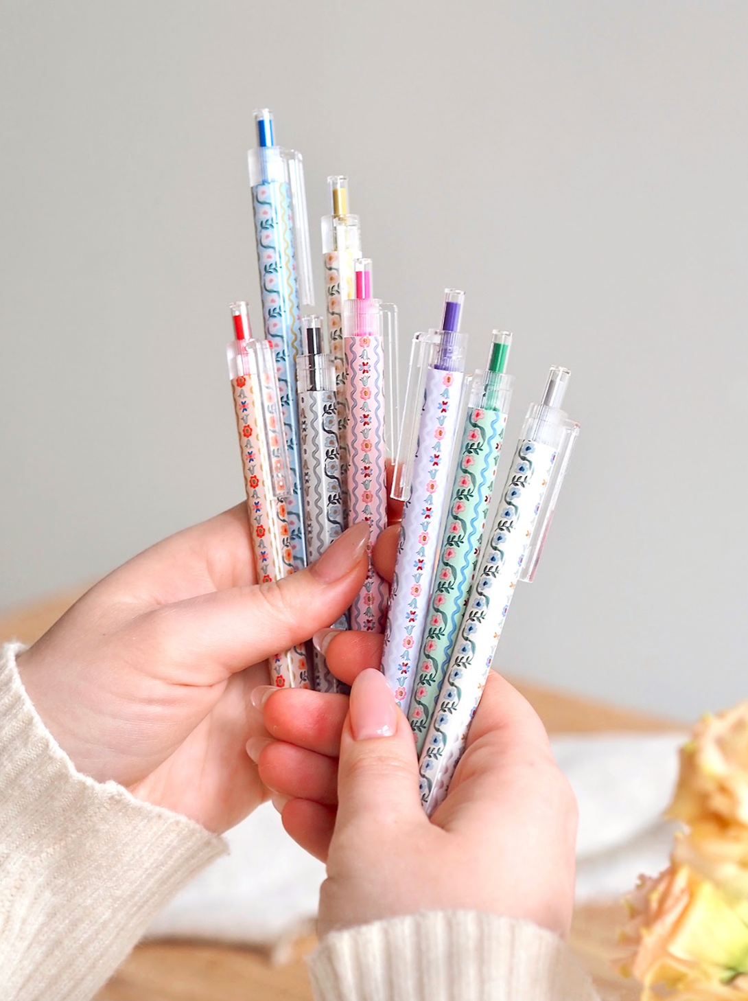 Delphine Gel Pen Set of 8 - The Cross Decor & Design