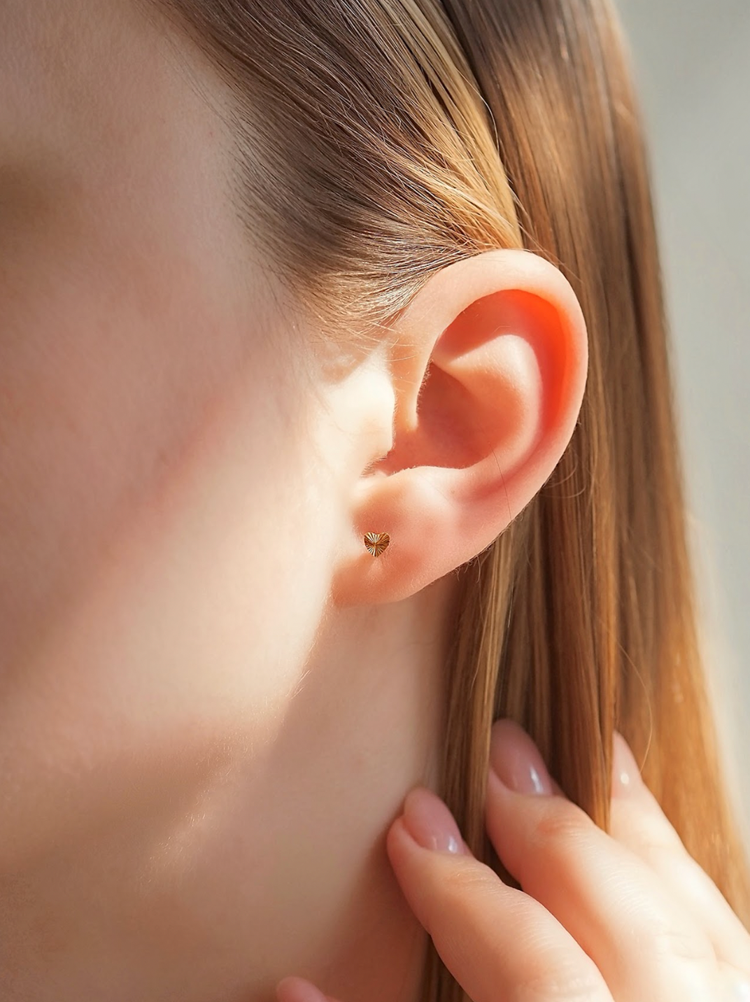 Radiating Heart Studs | 10K - The Cross Decor & Design