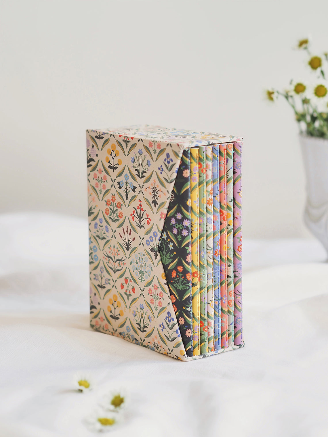 Estee Pocket Notebook Boxed Set - The Cross Decor & Design