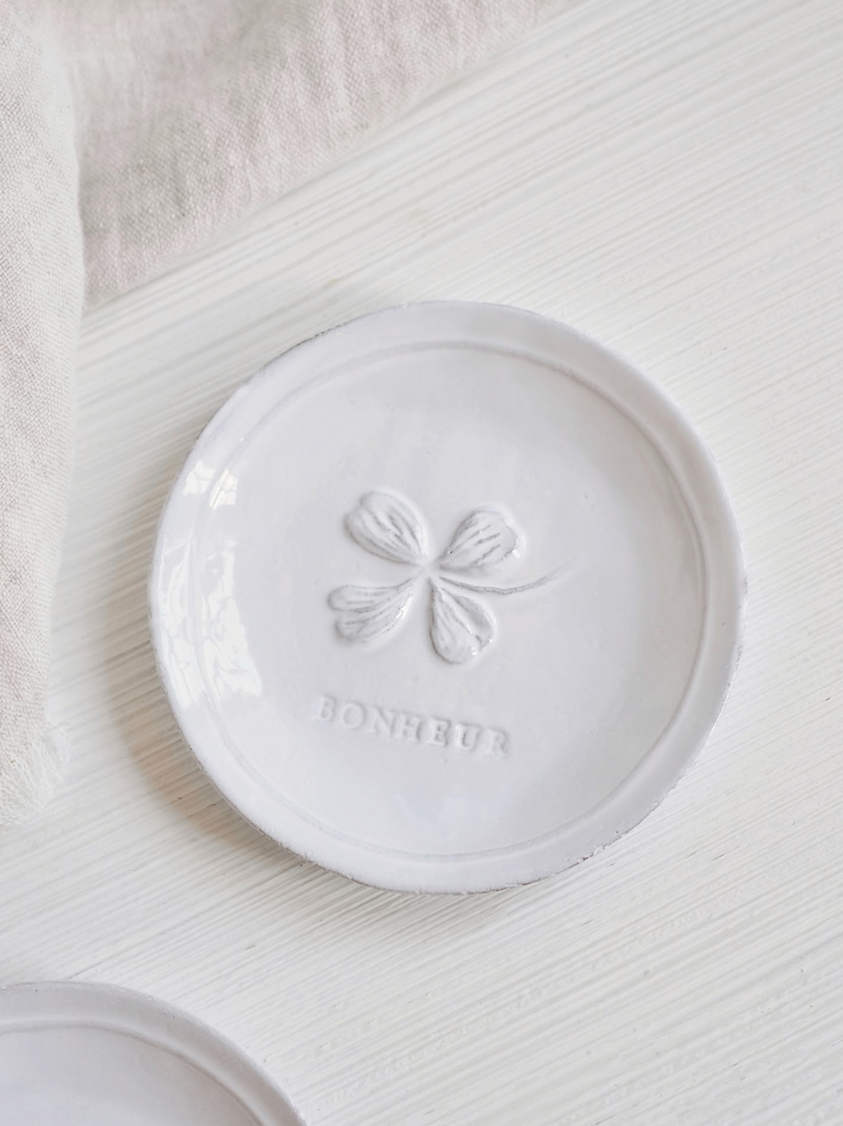Fleurs Plate - The Cross Decor & Design