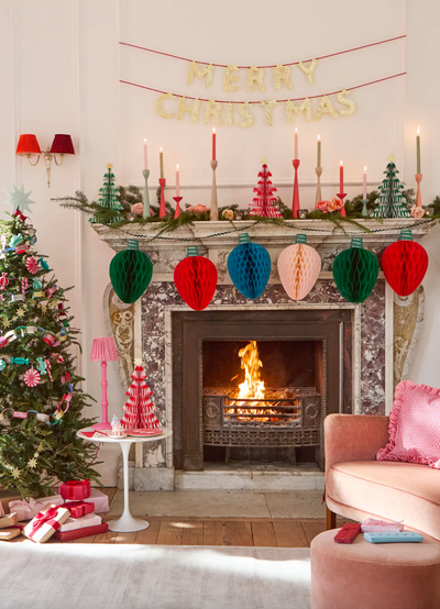 Glitter Scallop Merry Christmas Garland