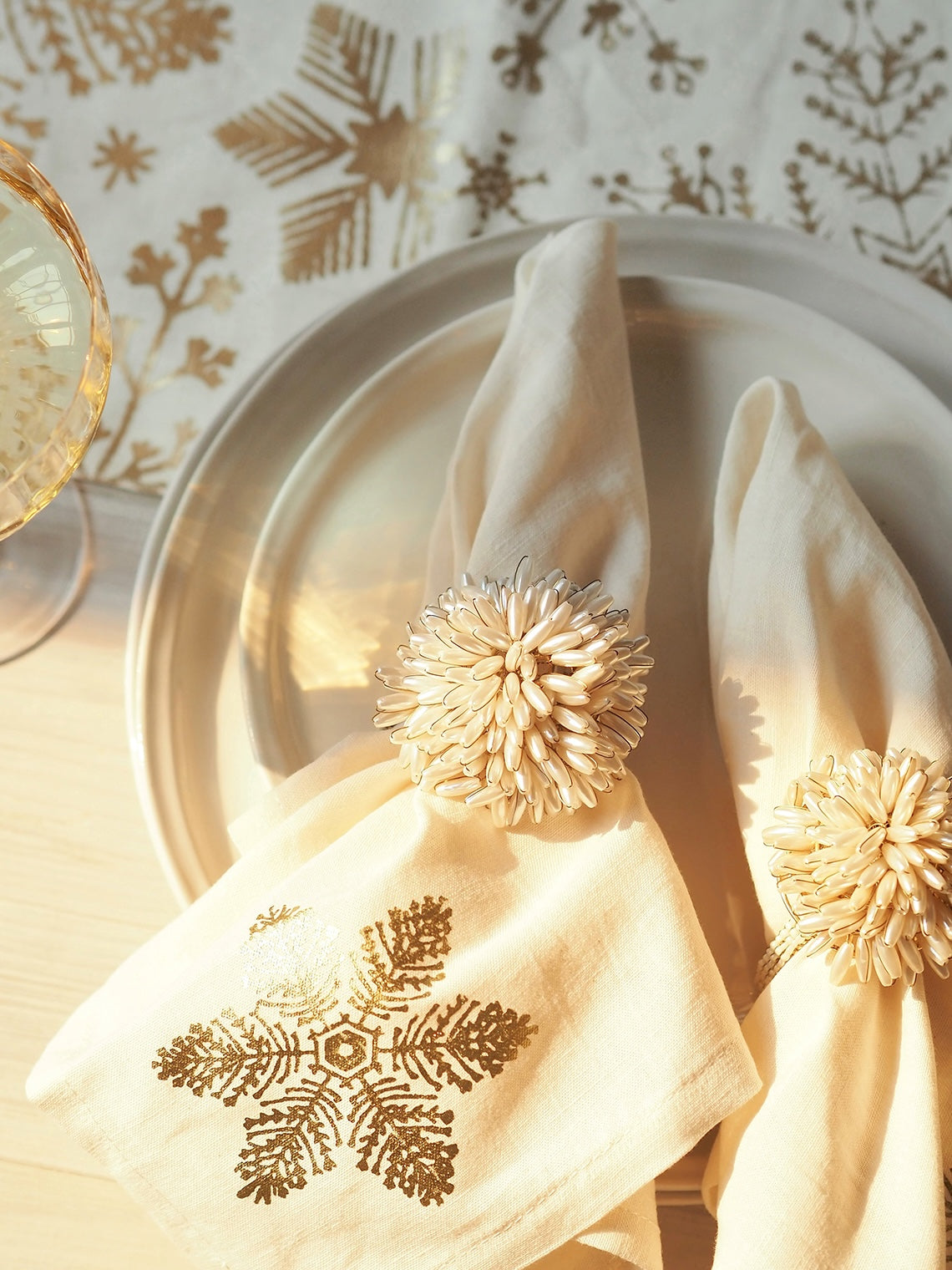 Pearl Cluster Napkin Ring