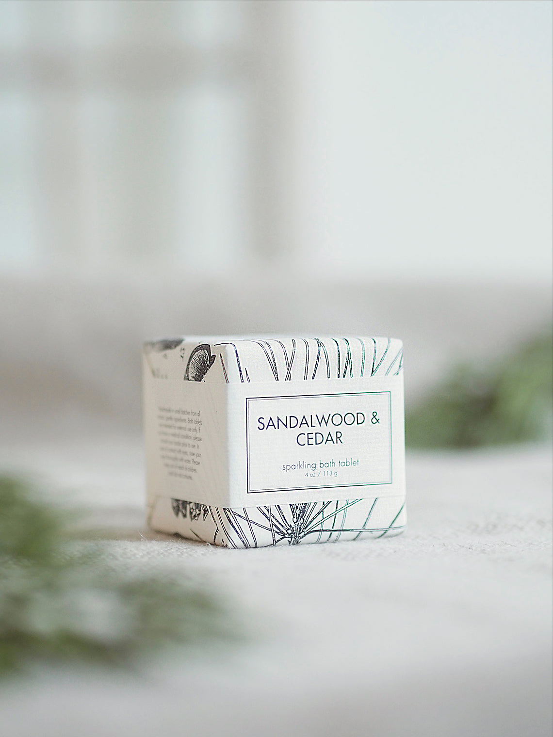 Sandalwood & Cedar Sparkling Bath Bomb
