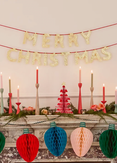 Glitter Scallop Merry Christmas Garland