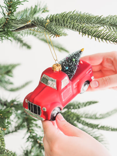 Truck w/Tree Ornament