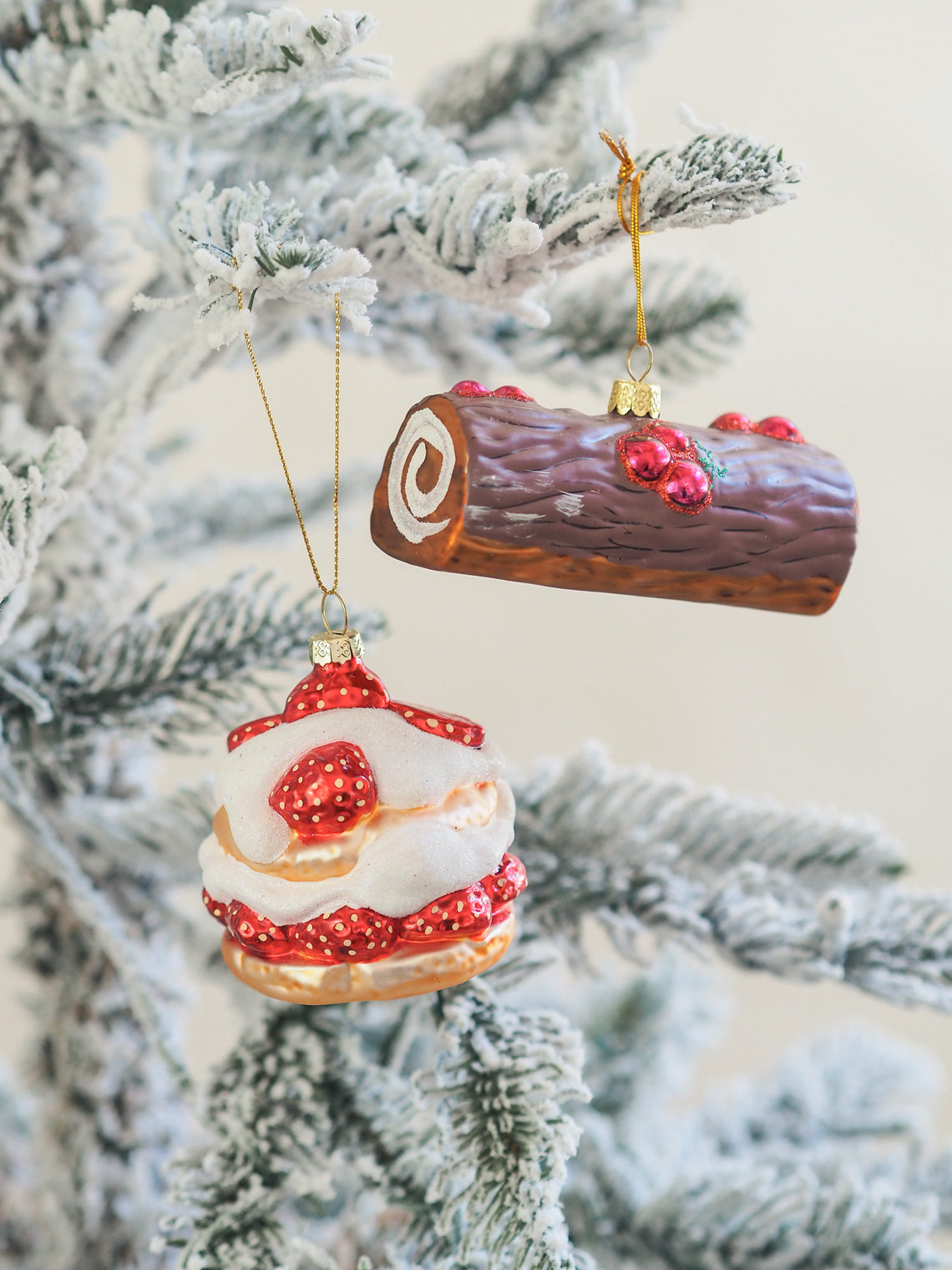 Buche De Noel Ornament