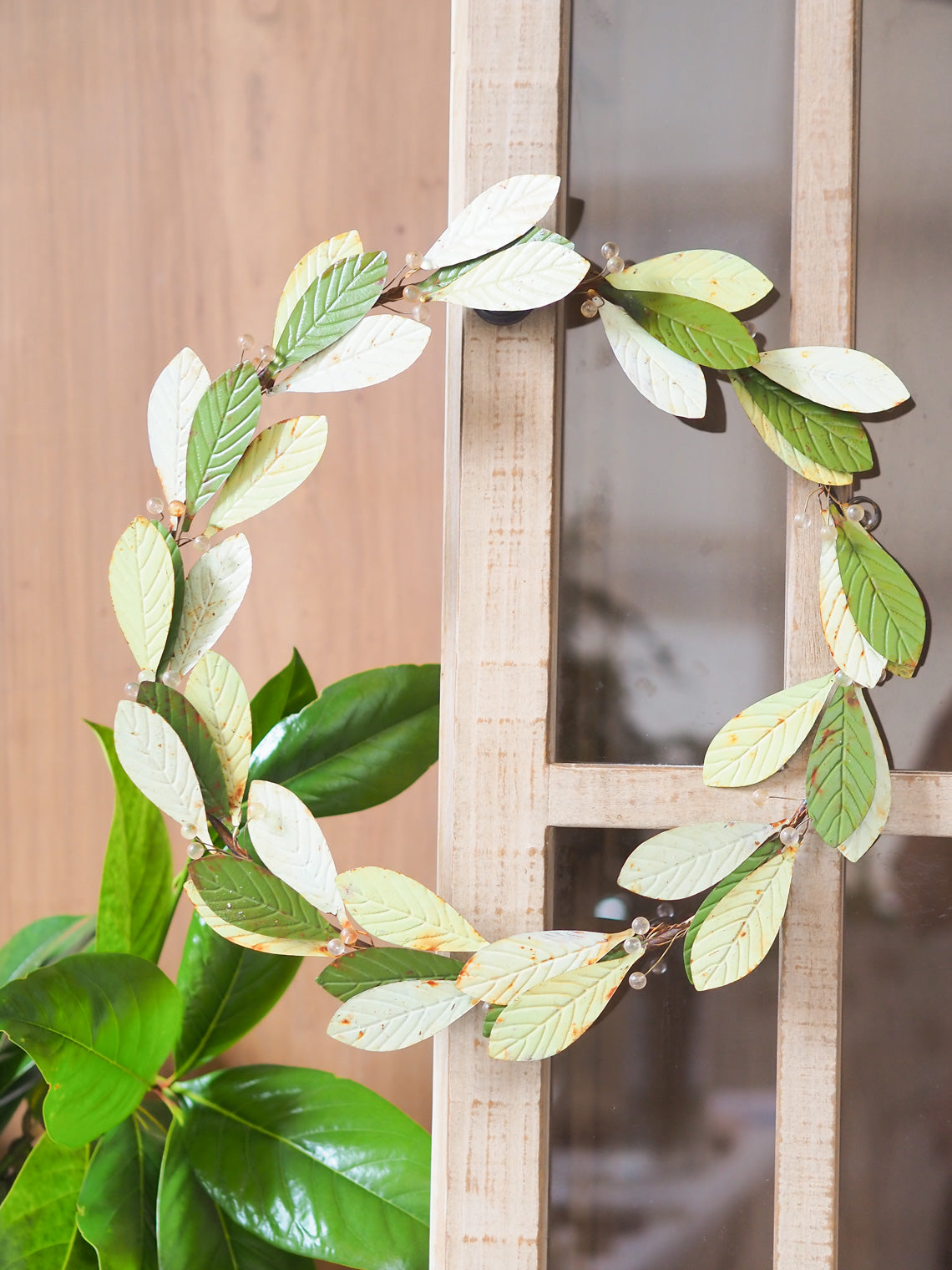 Metal Vintage Toleware Wreath