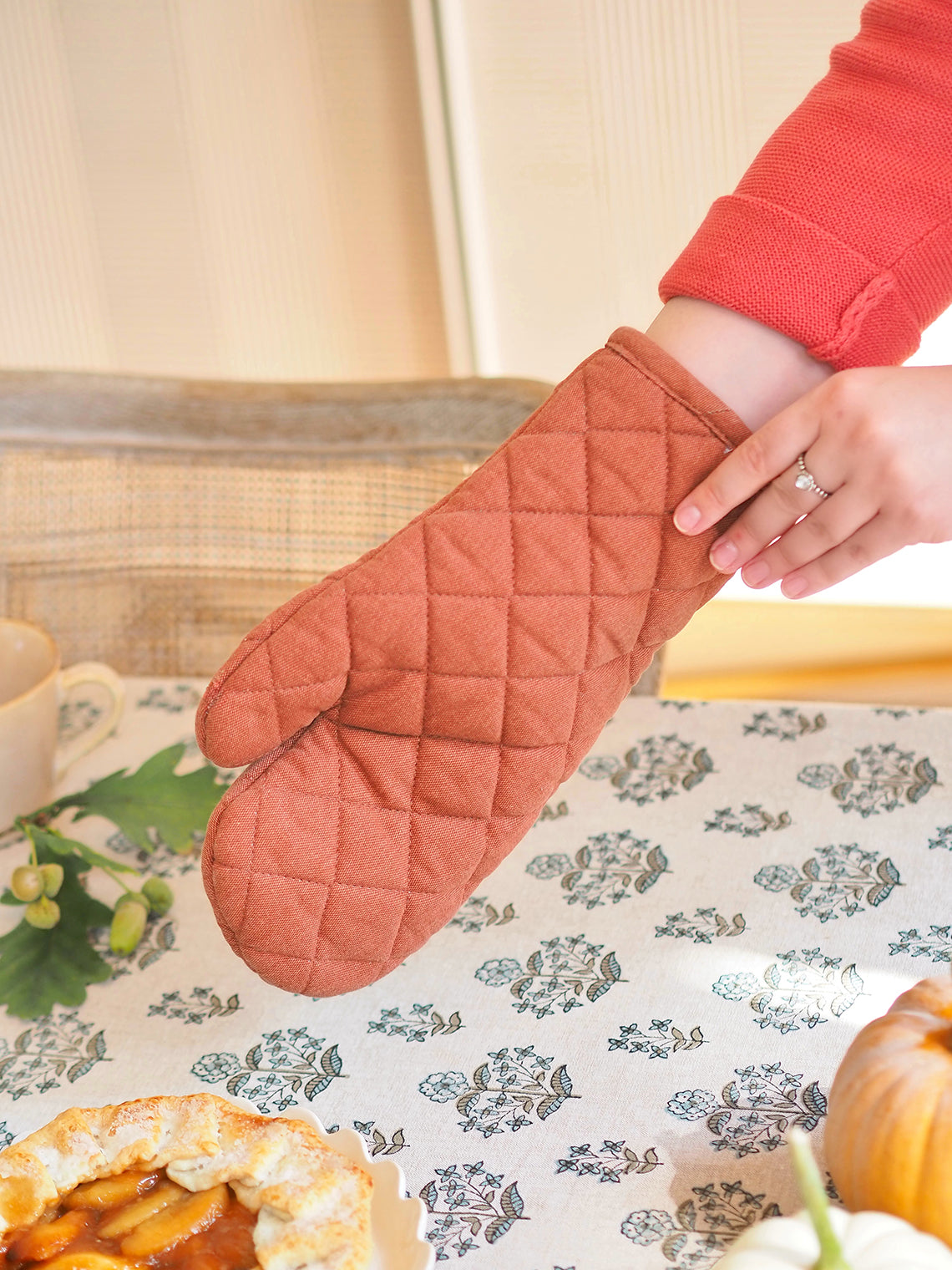 Cinnamon Oven Mitt - The Cross Decor & Design