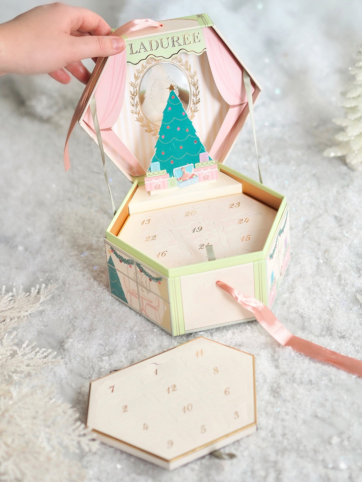 Laduree Charm Bracelet Advent Calendar - The Cross Decor & Design