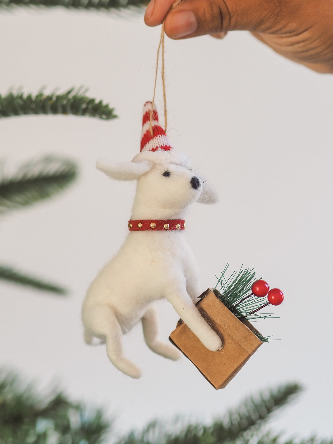 Dog w/ Market Bag Ornament