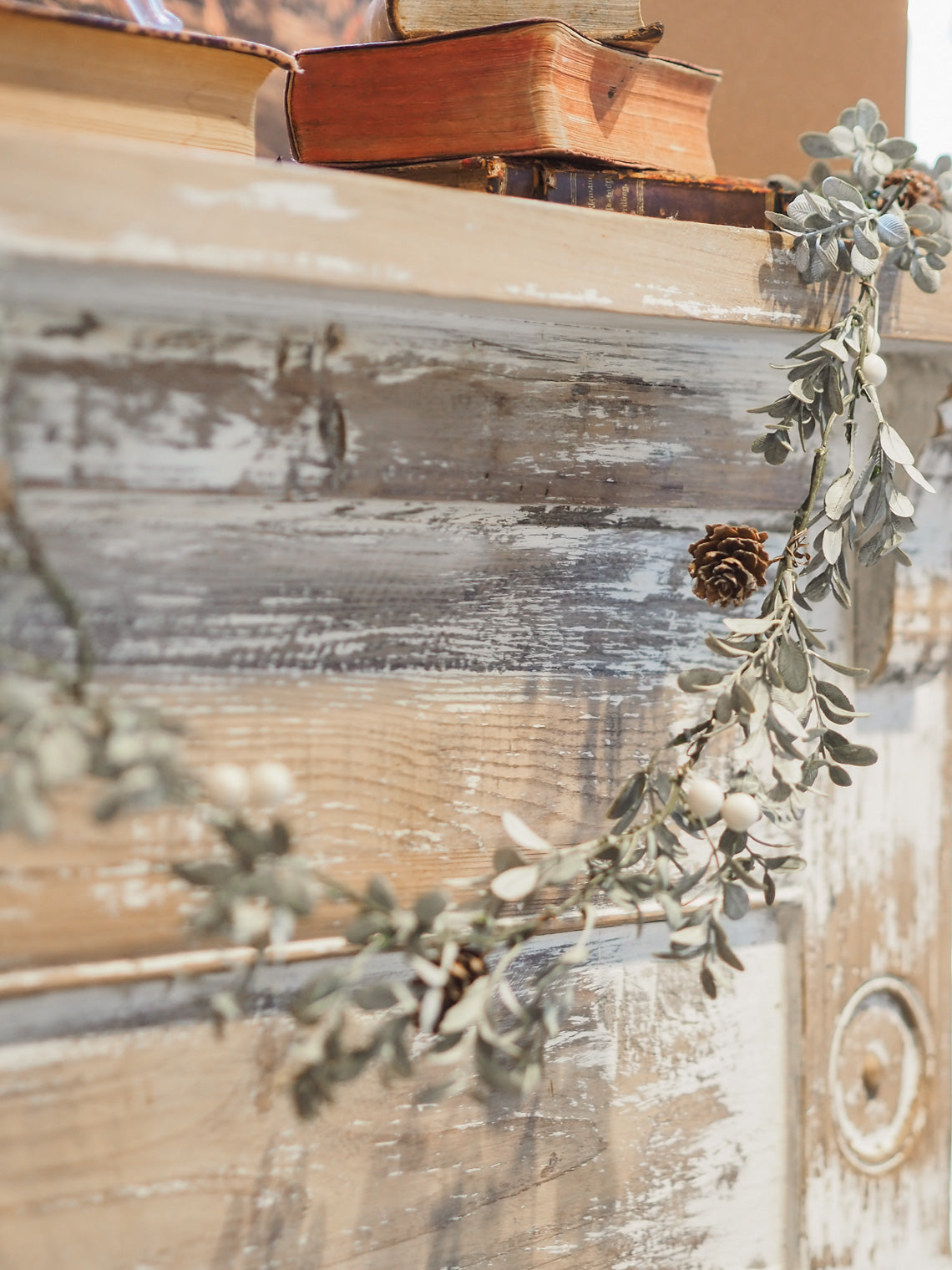 Faux Boxwood & Pinecones Garland