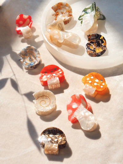 Alice Mushroom Claw Clips