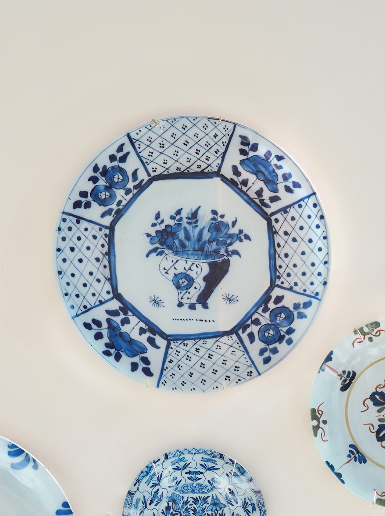 Delft #2 Plate - The Cross Decor & Design