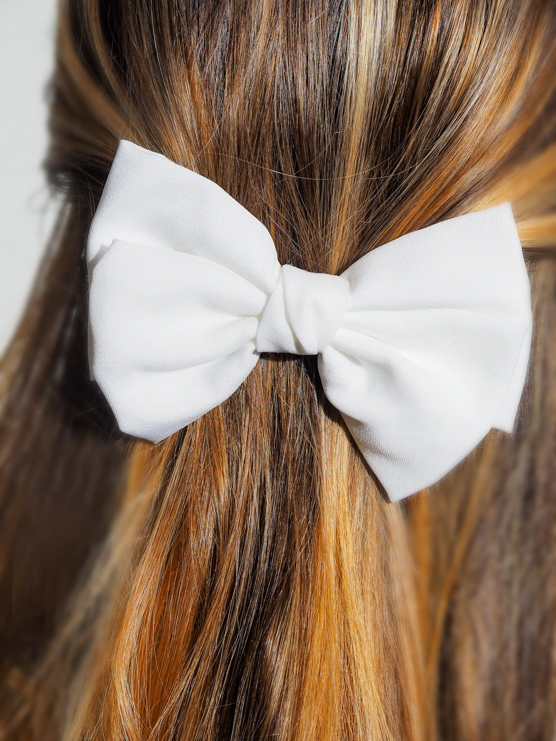 Linné Bow French Barrette Hair Clip | White