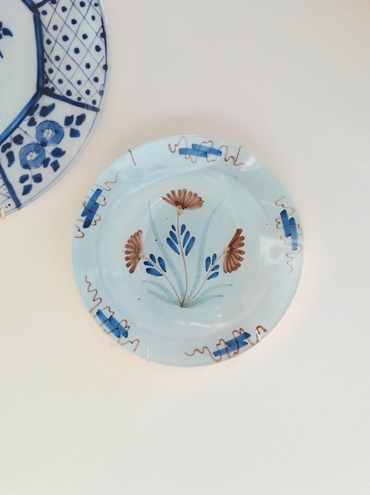 Delft #8 Plate - The Cross Decor & Design