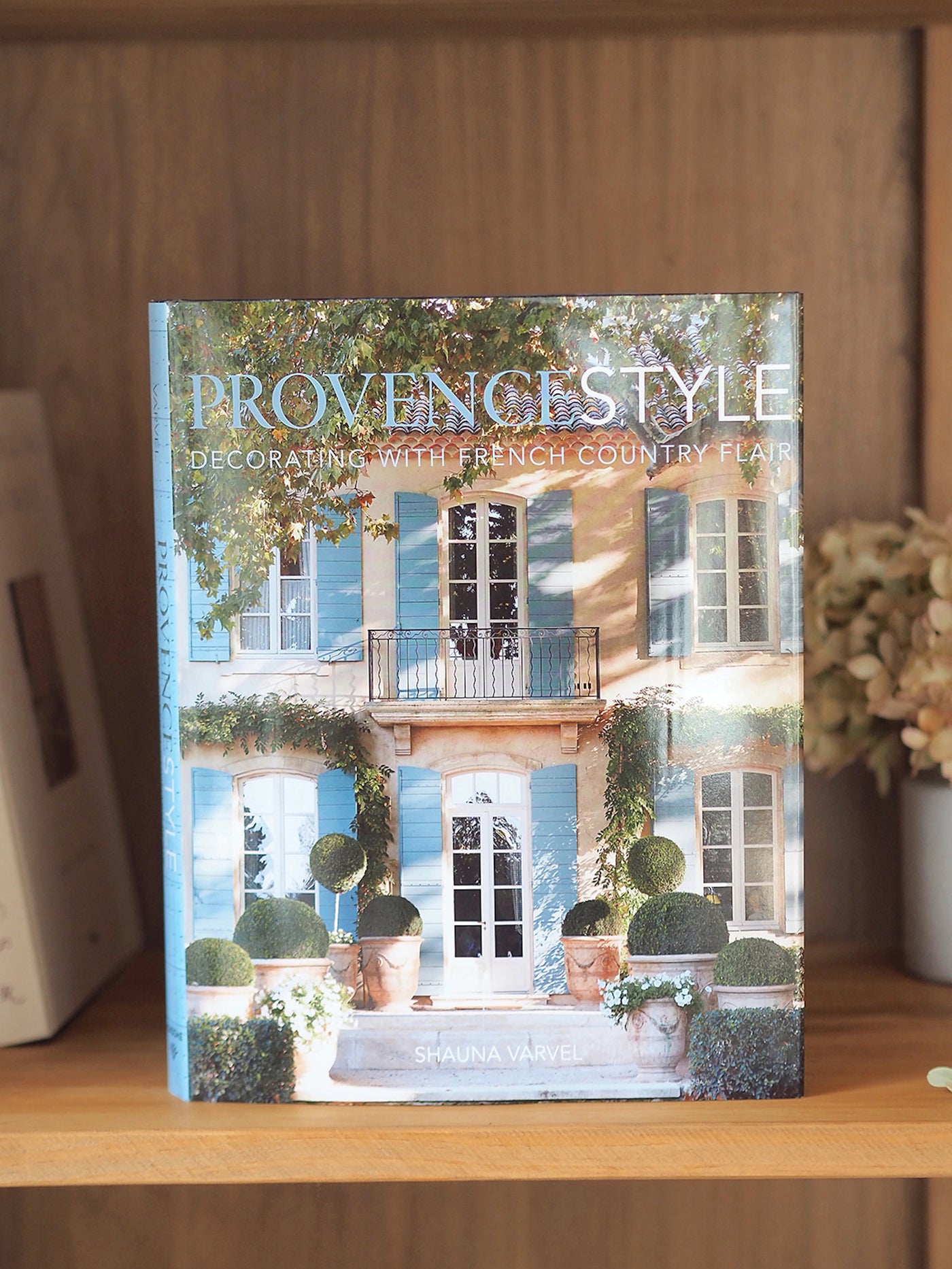 Provence Style Book - The Cross Decor & Design