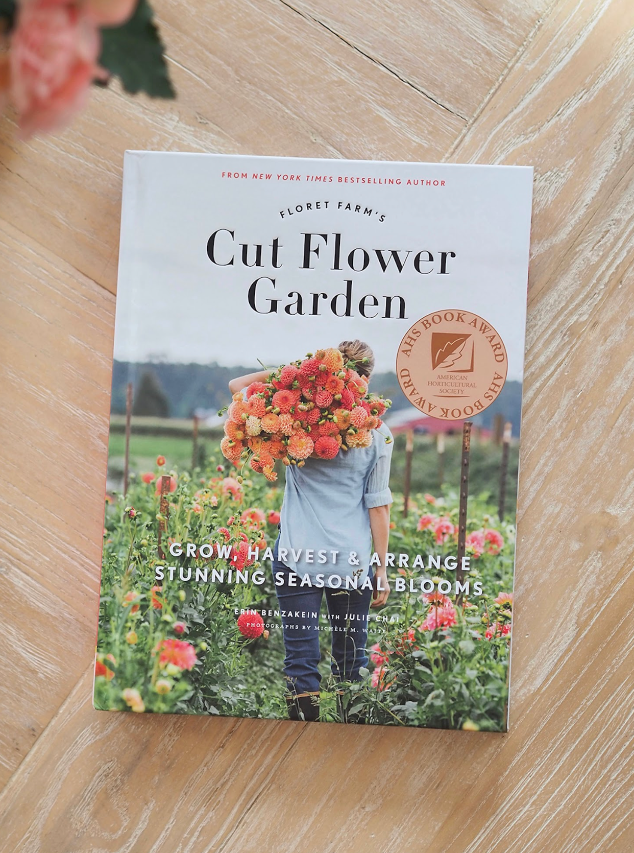Floret Farm's Cut Flower Garden Book - The Cross Decor & Design