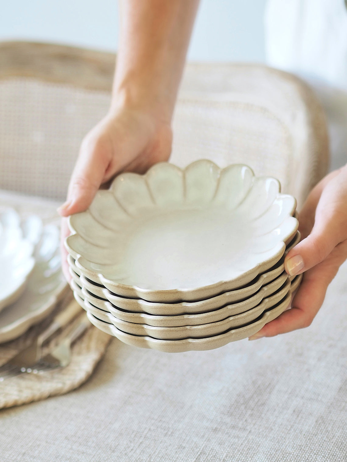 Vittoria Dishware - The Cross Decor & Design