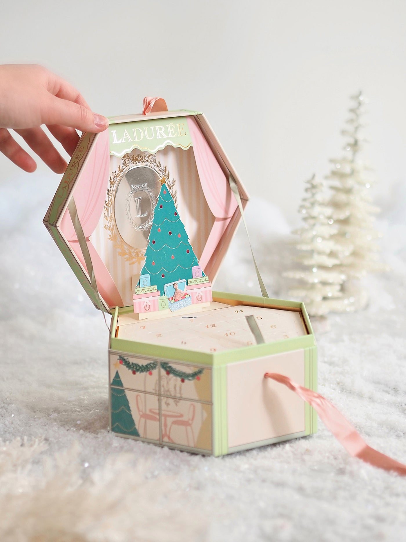Laduree Charm Bracelet Advent Calendar - The Cross Decor & Design