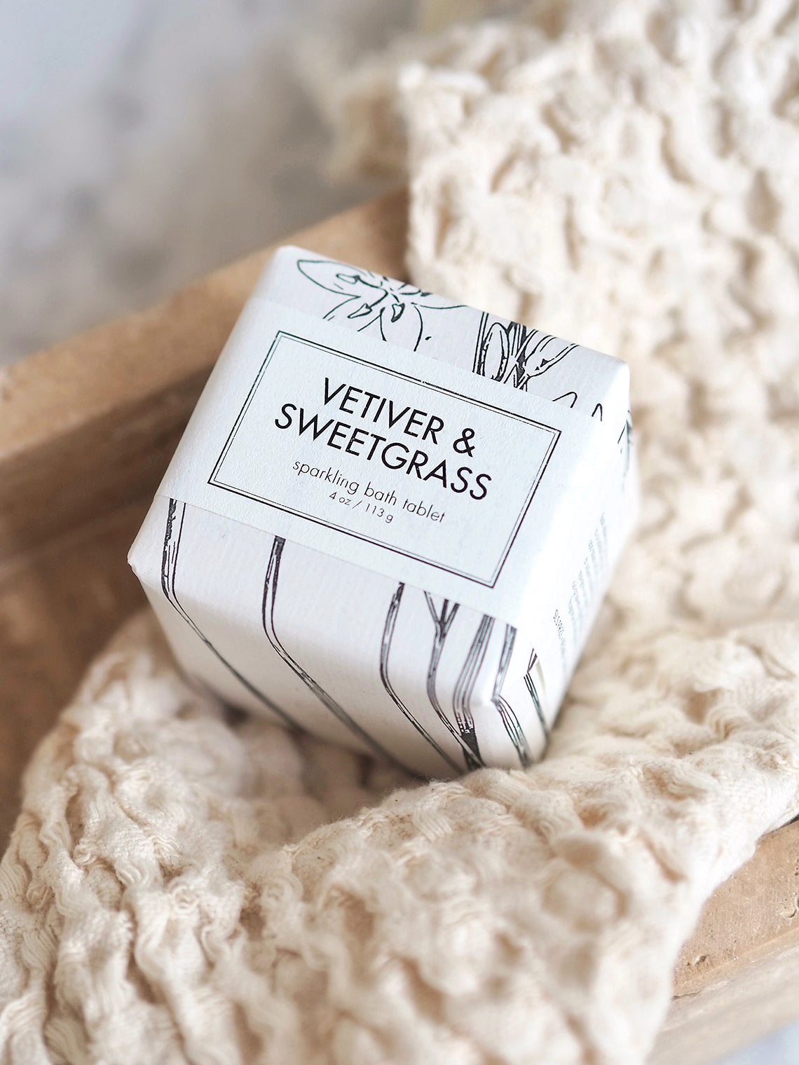 Vetiver & Sweetgrass Sparkling Bath Bomb - The Cross Decor & Design
