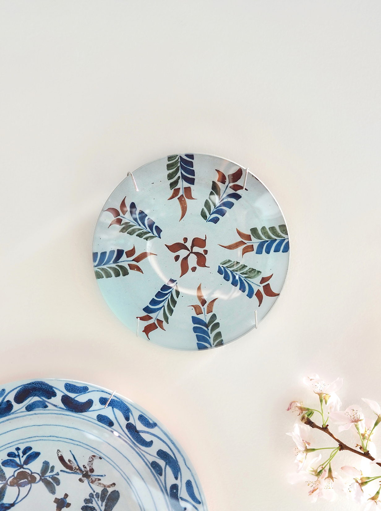 Delft #17 Plate - The Cross Decor & Design