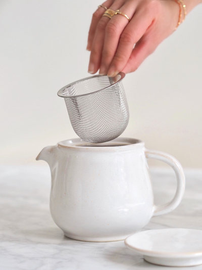 Roda Branca Teapot w/ Infuser - The Cross Decor & Design