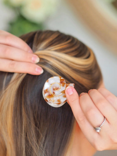 Cora Swirly Seashell Claw Clips