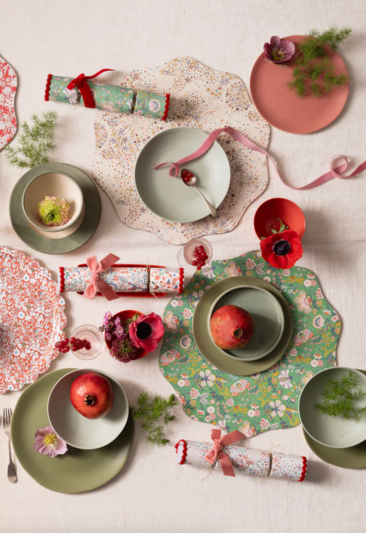 Liberty Velvet Bow Crackers