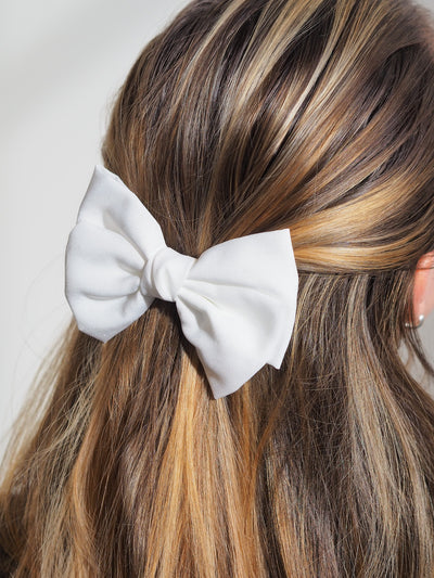 Linné Bow French Barrette Hair Clip | White