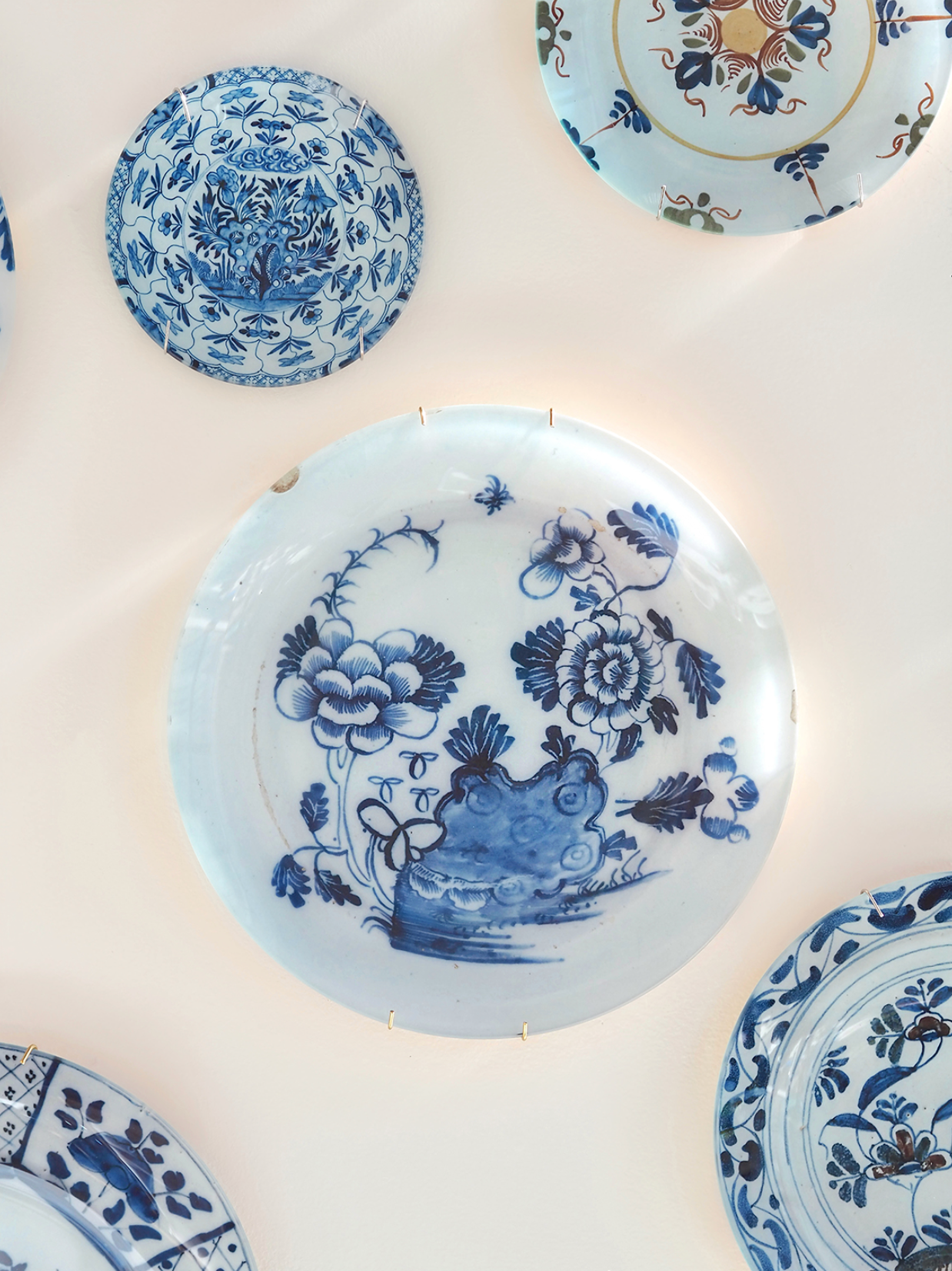 Delft #3 Plate - The Cross Decor & Design