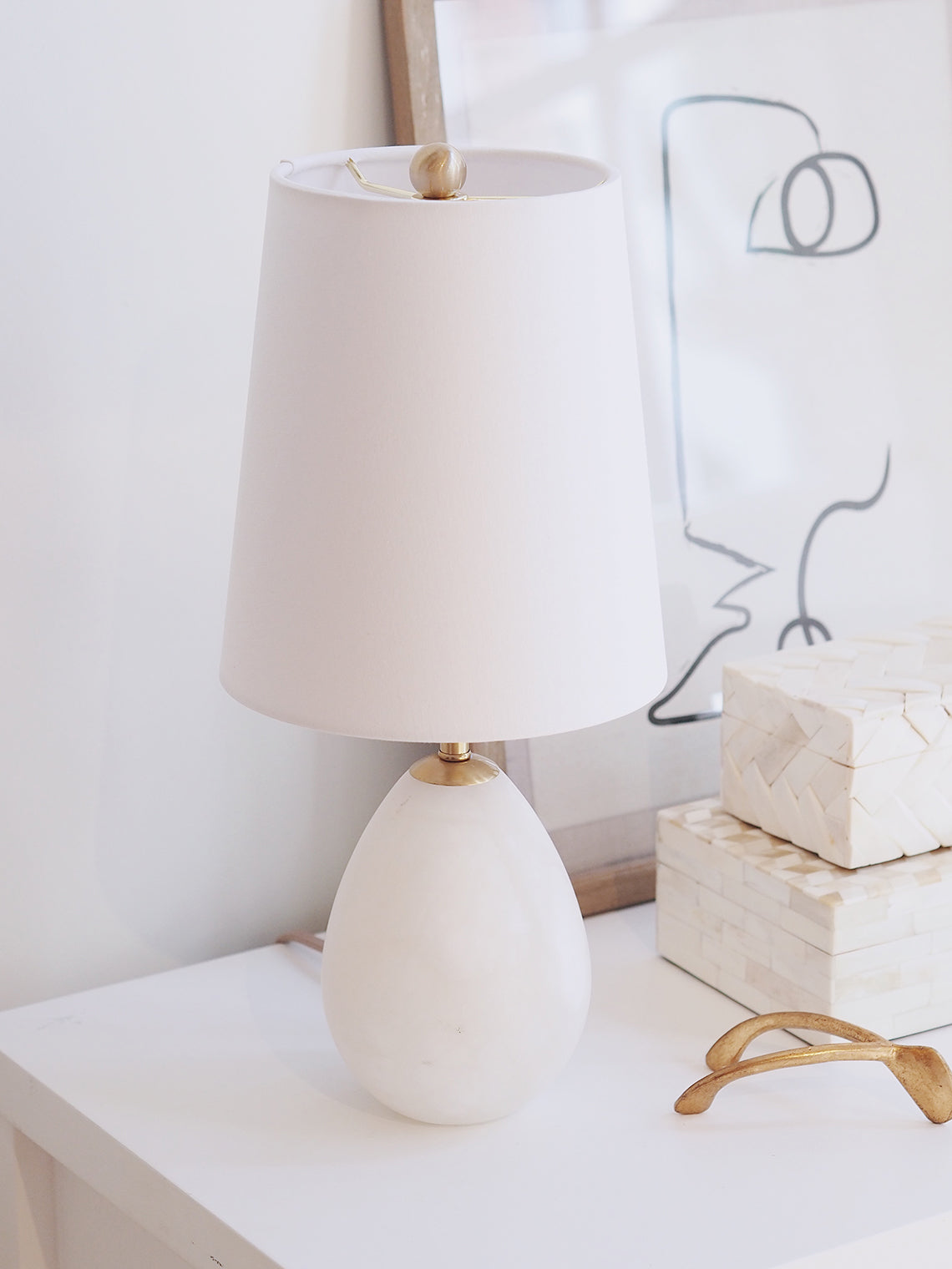 Perla Alabaster Mini Lamp - The Cross Decor & Design