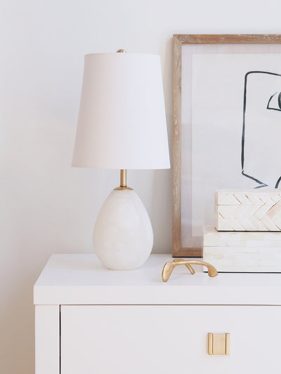 Perla Alabaster Mini Lamp - The Cross Decor & Design