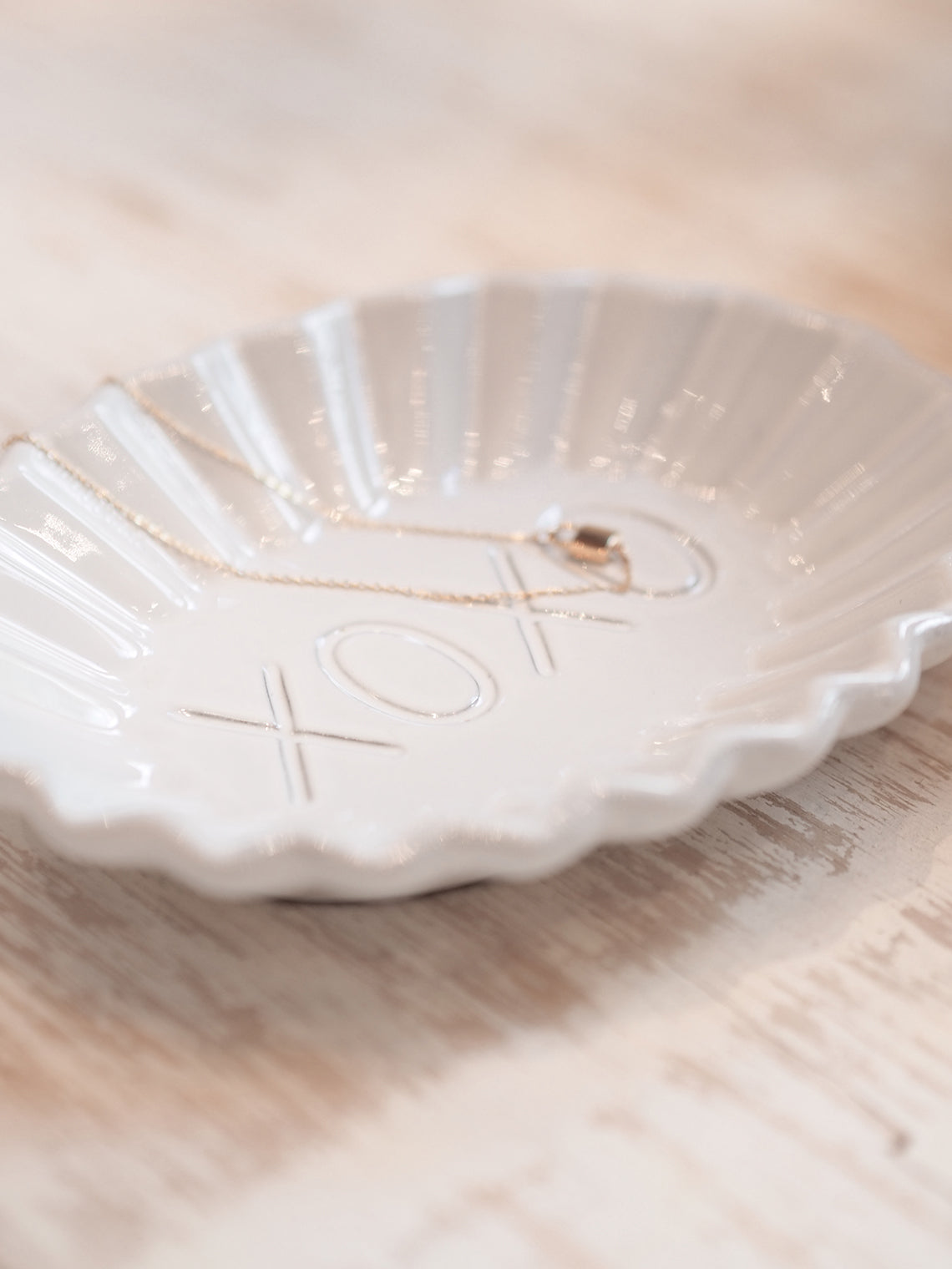 Incanto White XOXO Plate - The Cross Decor & Design